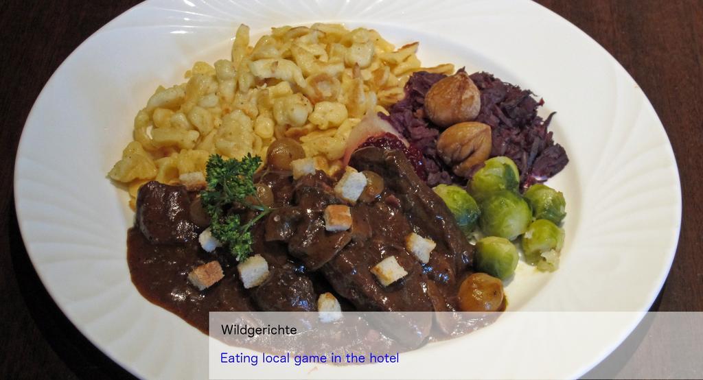 Hotel Restaurant Mattmarkblick 사스-알마겔 외부 사진